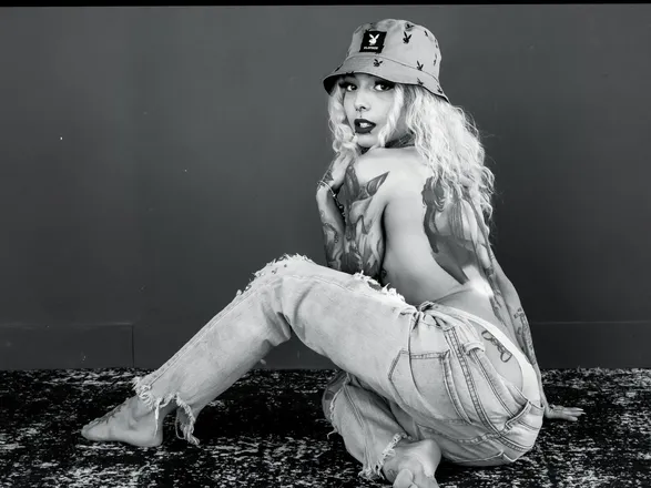 OnlyFans cuenta lunaxtreme header 2