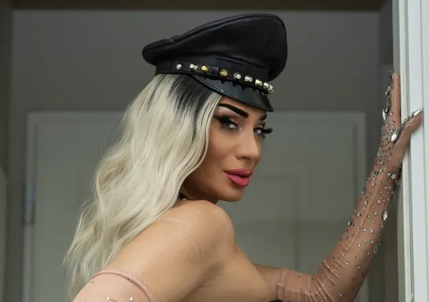 OnlyFans cuenta yvonneoneill header 2
