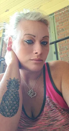 OnlyFans cuenta kountrys_hotwife avatar 1