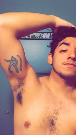 OnlyFans cuenta adozeofmoe avatar 1
