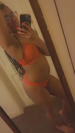 OnlyFans cuenta prettyamz header 2