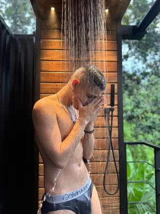 OnlyFans account  only_weber header 2