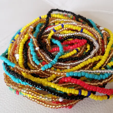 OnlyFans cuenta hershey_beads header 2