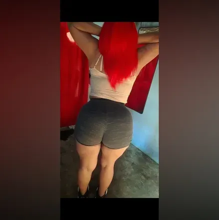 OnlyFans cuenta lulaaa32 header 2