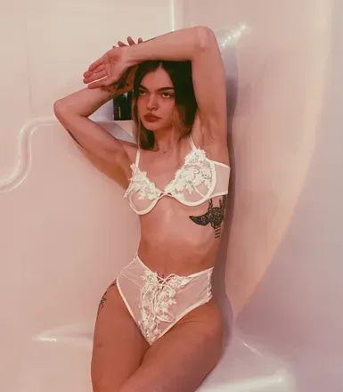 OnlyFans cuenta petitepeach97 avatar 1
