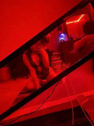 OnlyFans cuenta vviivii header 2
