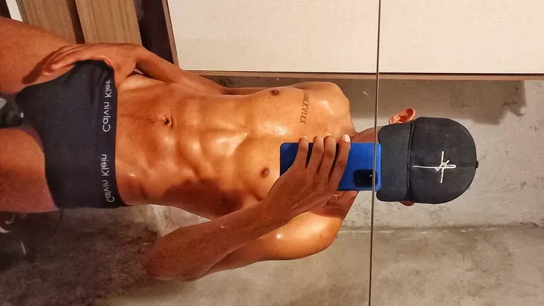 OnlyFans account  userlouback header 2