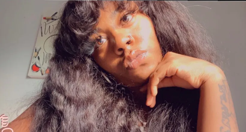 OnlyFans cuenta hollydazzlee header 2