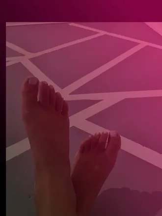 OnlyFans cuenta alyssafeet00 header 2