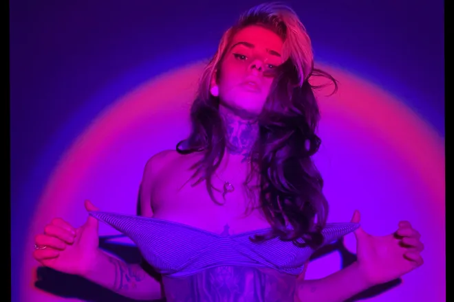 OnlyFans cuenta rainbowplague header 2
