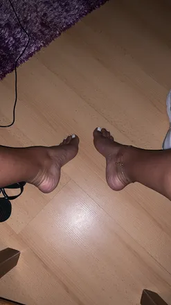 OnlyFans cuenta laddy_strawberry header 2