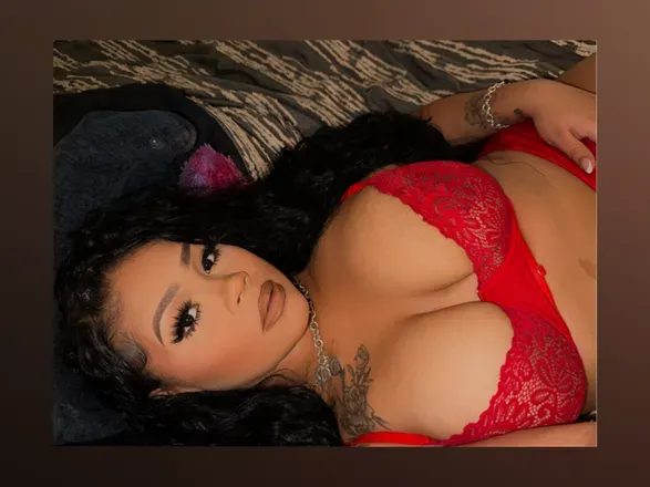 OnlyFans cuenta yummyleya header 2