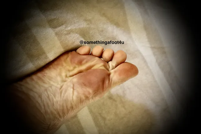 OnlyFans cuenta somethingafoot4u header 2