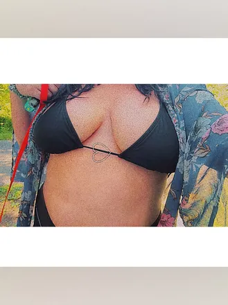 OnlyFans cuenta queen_playa header 2