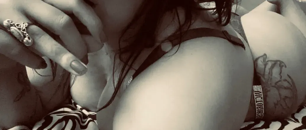 OnlyFans cuenta bartendergurlxoxo header 2