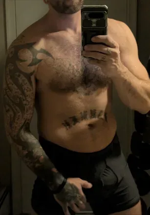 OnlyFans cuenta yourlocaldilf420 avatar 1