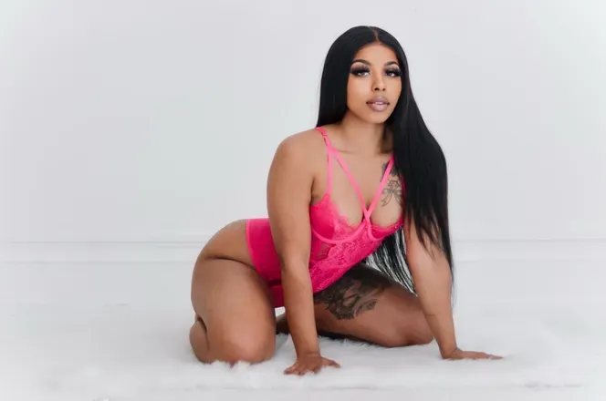 OnlyFans cuenta syn.city header 2