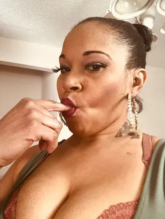 OnlyFans cuenta jewelvault avatar 1