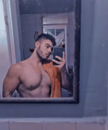 OnlyFans account  alejandrof1 header 2