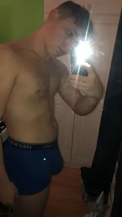 OnlyFans cuenta b4byb0yblu3 avatar 1