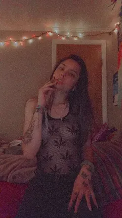 OnlyFans account  sexyhippie22 avatar 1