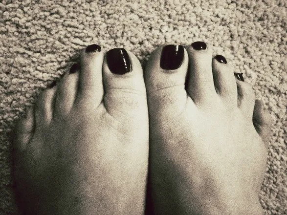OnlyFans cuenta wickedlywidefeet header 2