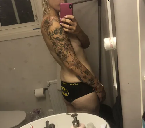 OnlyFans cuenta mintybubblegum header 2