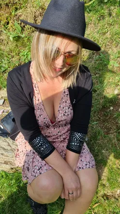 OnlyFans account  williams_hotwife header 2