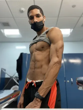 OnlyFans cuenta aussttiin header 2