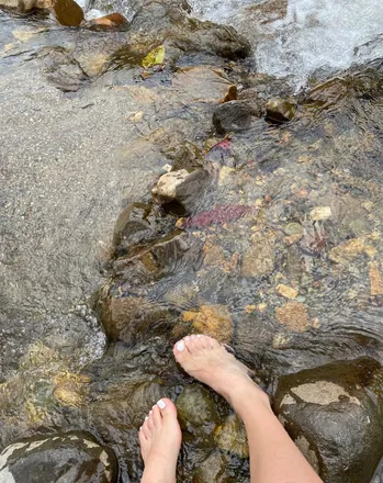 OnlyFans cuenta yensyfeet header 2