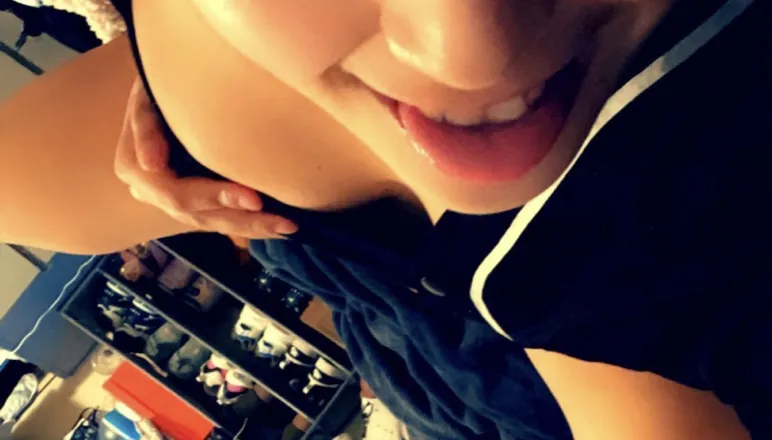 OnlyFans cuenta amber_white header 2