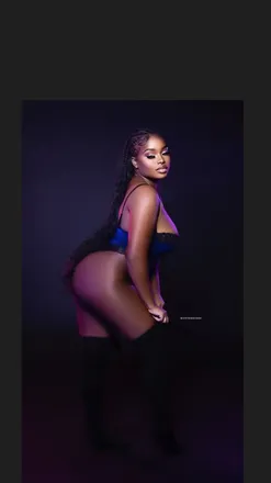 OnlyFans cuenta chevellt header 2
