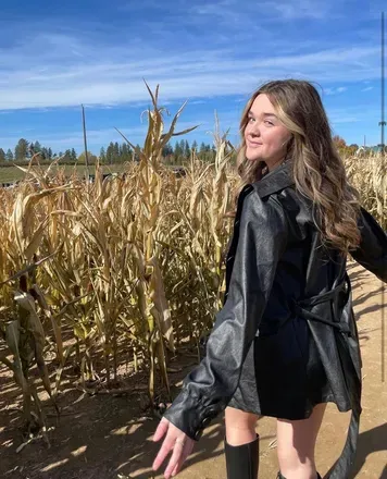OnlyFans cuenta burpinqueen header 2