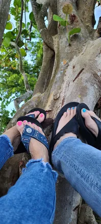 OnlyFans cuenta sisterfeets1 header 2