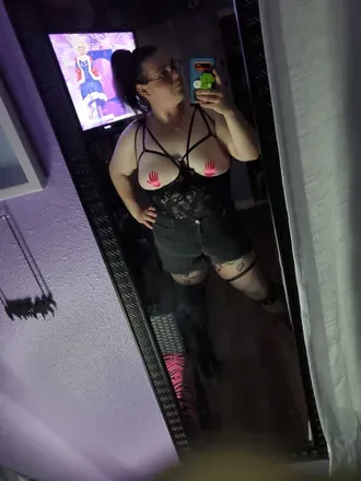 OnlyFans account  letmeworshipbulges avatar 1