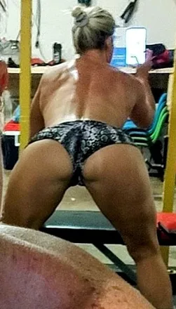 OnlyFans cuenta jackedmommy header 2