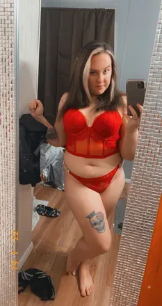 OnlyFans cuenta katiekat0205 avatar 1