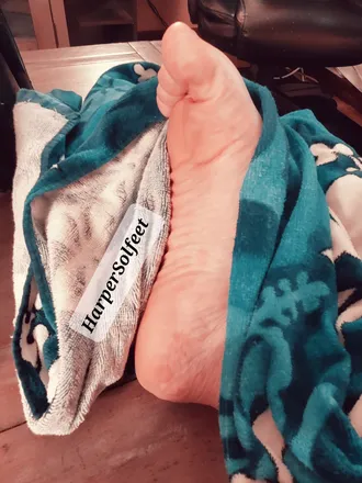 OnlyFans cuenta harpersolfeet header 2
