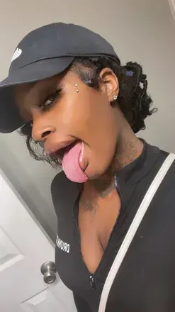 OnlyFans cuenta kandi_milan avatar 1