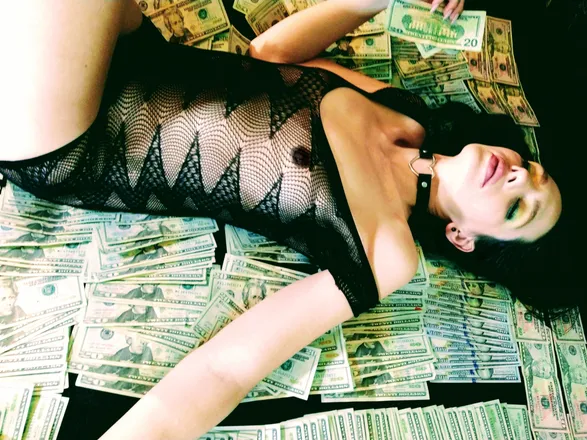 OnlyFans cuenta suzyonlyfans header 2