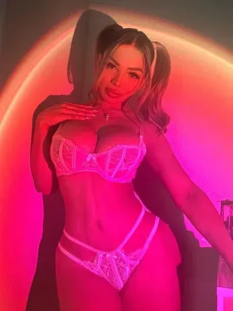 OnlyFans cuenta emmeline_glam avatar 1