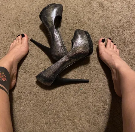 OnlyFans cuenta sassywetfeeties header 2