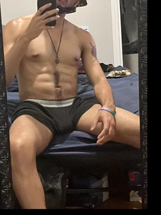 OnlyFans cuenta yellowbabydaddy header 2