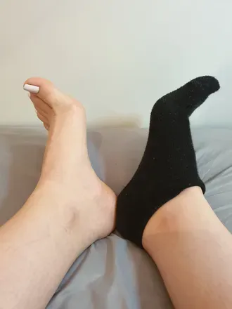 OnlyFans account  laritta_feet_art header 2