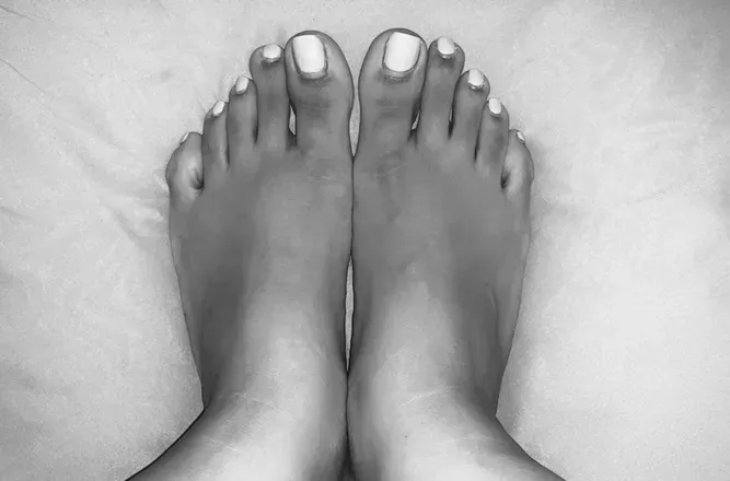 OnlyFans cuenta prettyfeethn header 2