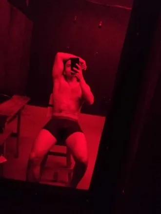 OnlyFans cuenta adams_purple header 2