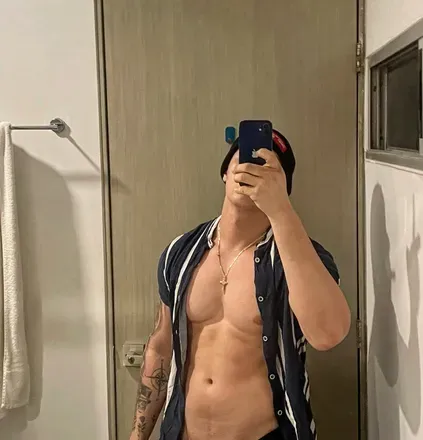OnlyFans account  andresitoxxxfit header 2