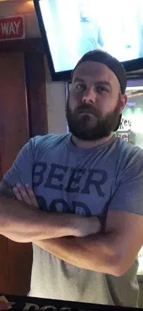 OnlyFans account  beardedbartender91 avatar 1