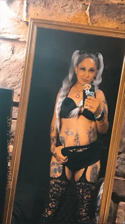 OnlyFans cuenta ink_mommy_03 header 2