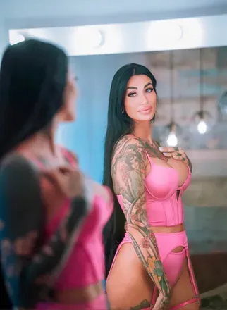 OnlyFans cuenta isislove_01 previous_avatars_1 3
